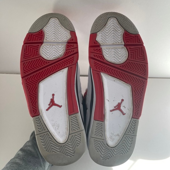 Jordan 4 - Picture 2 of 2